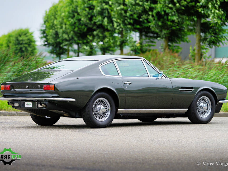 Image 37/50 of Aston Martin DBS (1970)