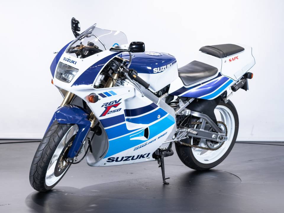 Image 3/50 of Suzuki DUMMY (1992)