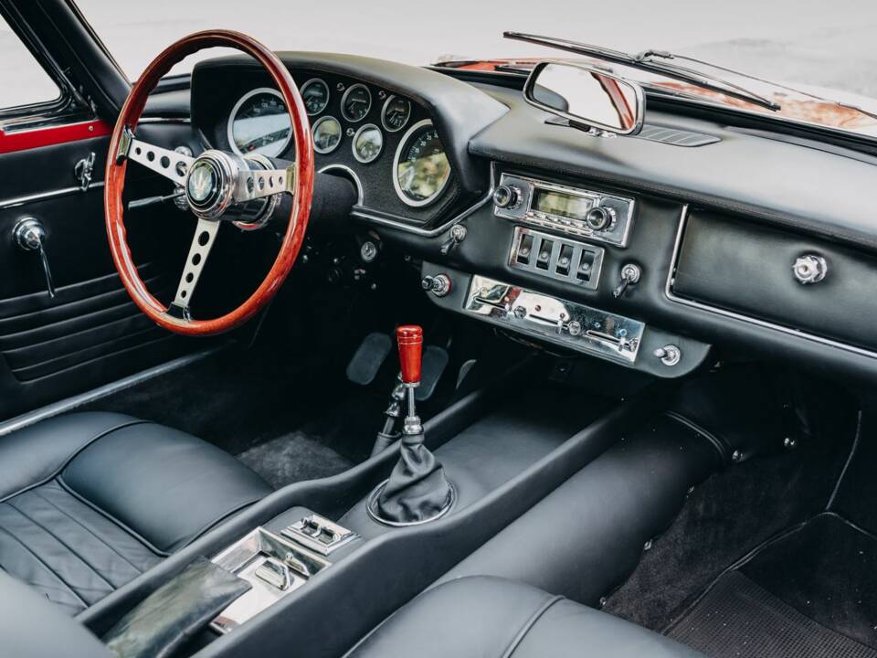 Afbeelding 10/21 van Maserati Mistral 4000 (1967)