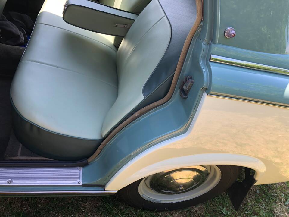 Image 3/21 de Peugeot 403 (1958)