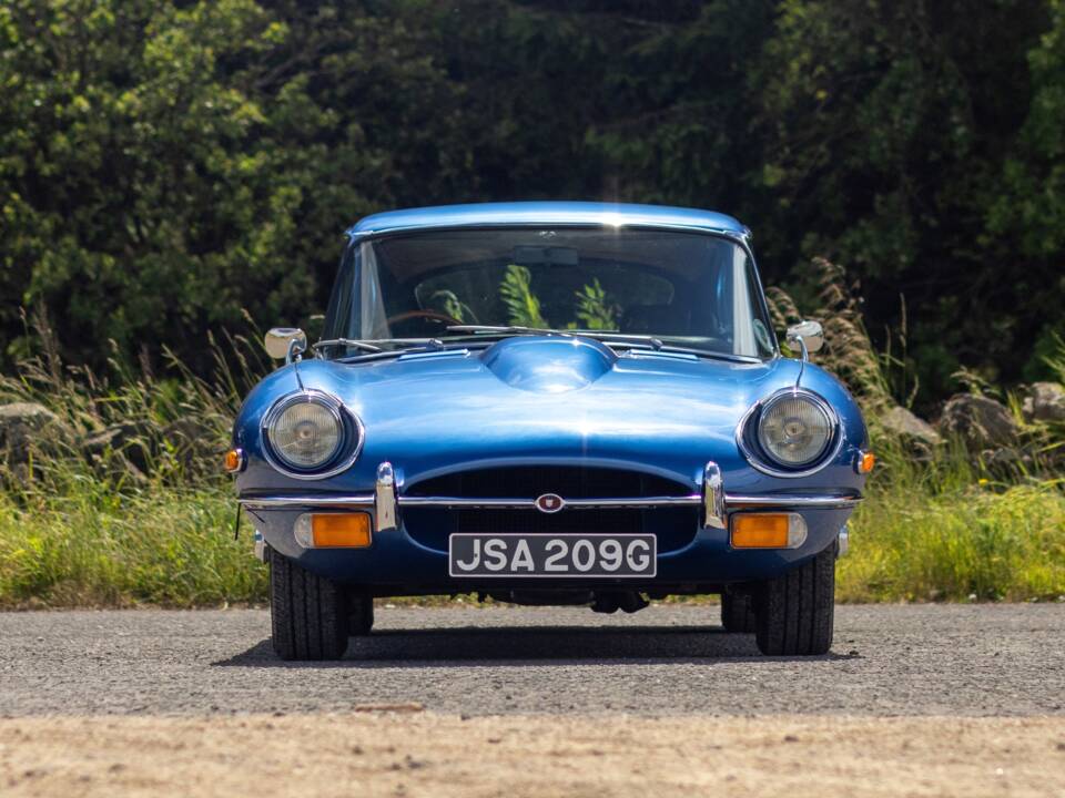 Image 6/50 of Jaguar E-Type (2+2) (1968)