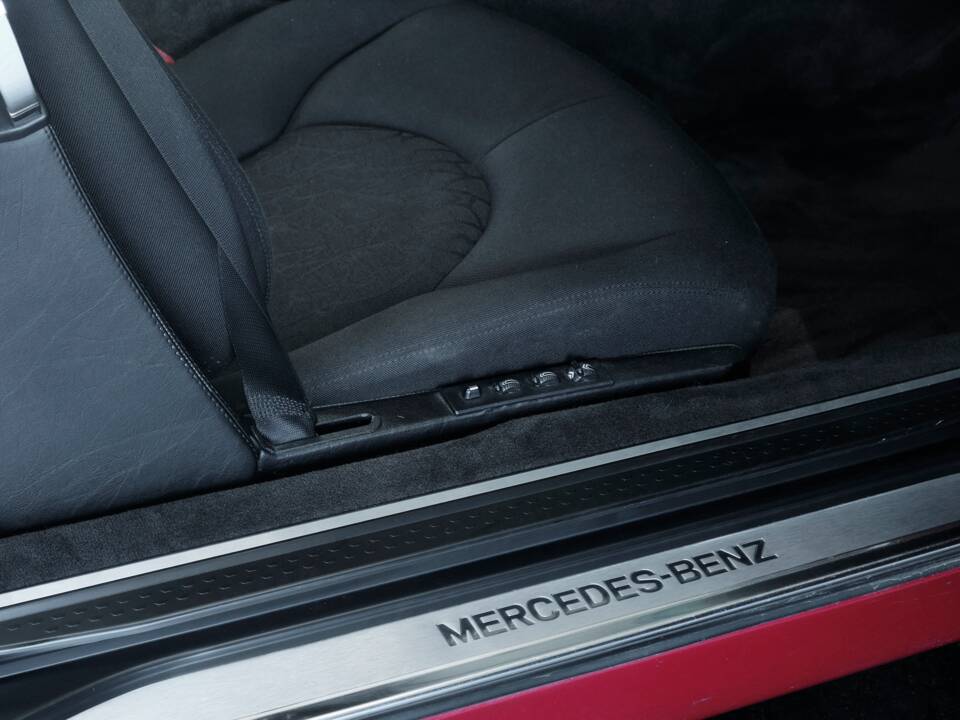 Image 44/50 de Mercedes-Benz SL 500 (1996)