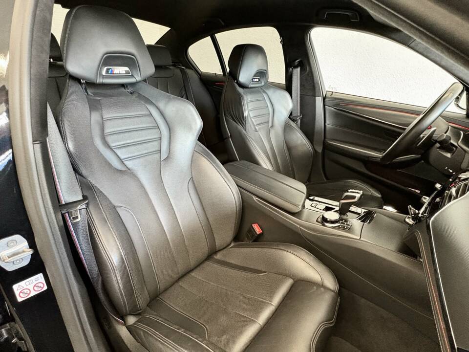 Image 19/31 of BMW M5 xDrive (2021)