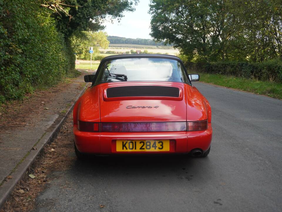 Image 5/23 de Porsche 911 Carrera 4 (1992)