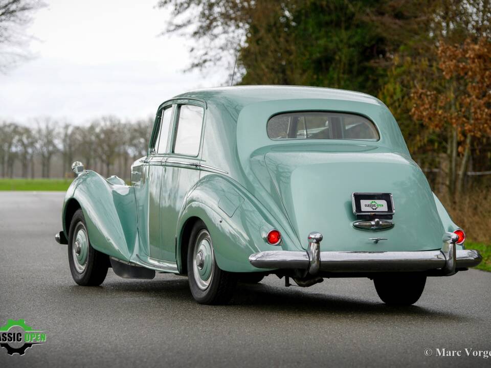Image 43/46 of Bentley R-Type (1953)