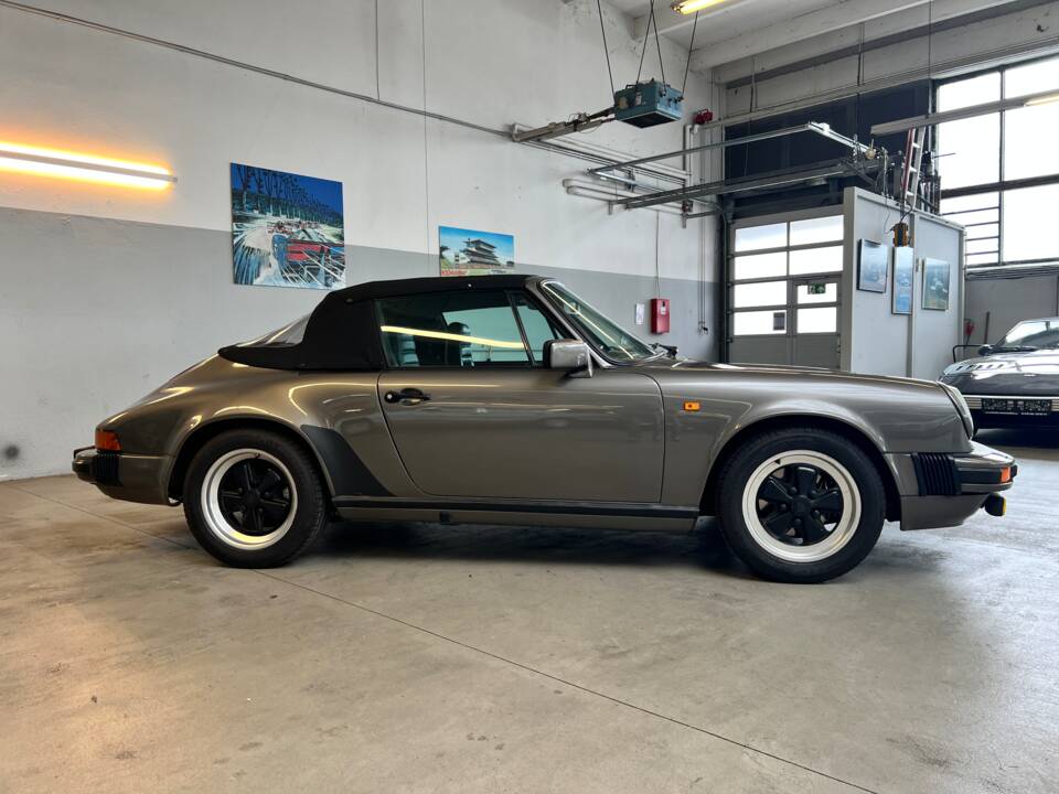 Image 44/71 de Porsche 911 SC 3.0 (1983)