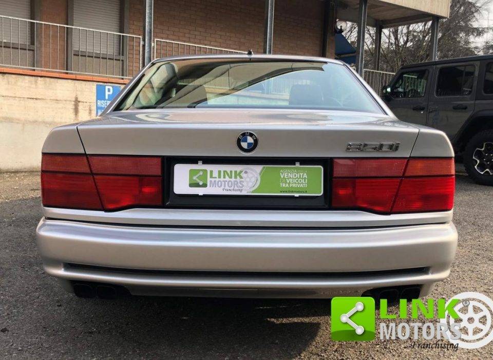 Image 7/9 of BMW 850i (1990)