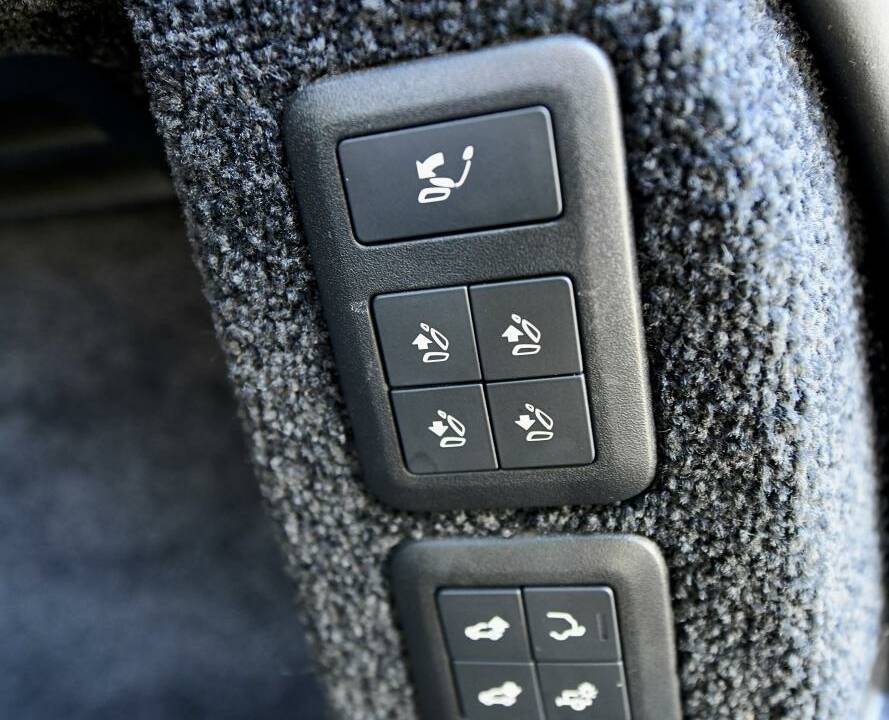 Image 49/50 of Land Rover Range Rover V8 SV Autobiography (2018)