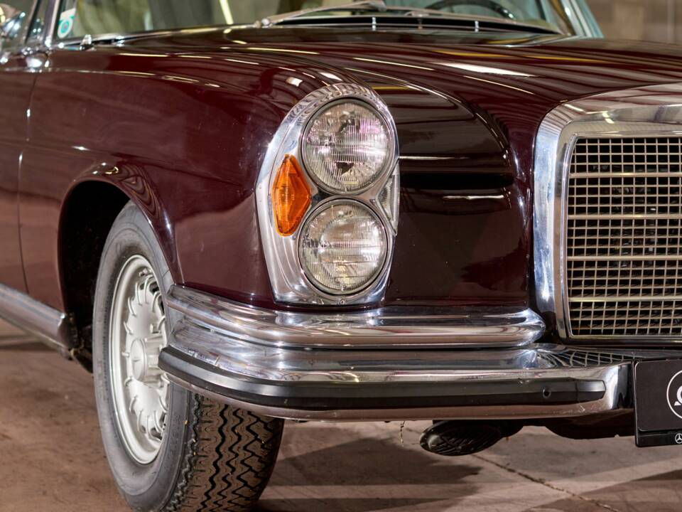 Bild 36/47 von Mercedes-Benz 280 SE (1970)