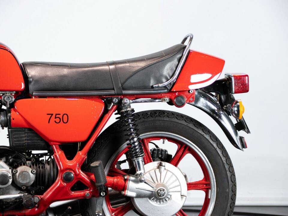 Bild 15/50 von Yamaha XS 750 (1979)