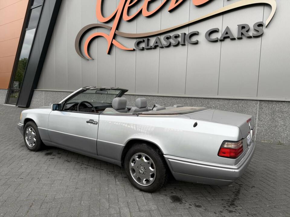 Bild 8/50 von Mercedes-Benz E 320 (1995)