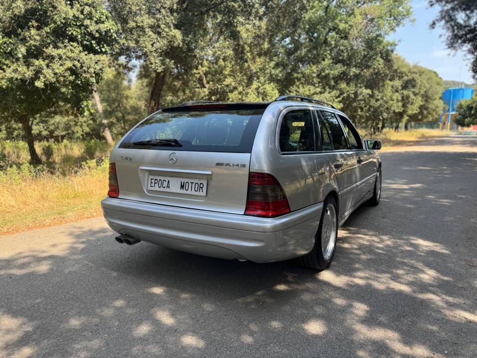 Image 5/36 of Mercedes-Benz C 43 AMG T (1998)