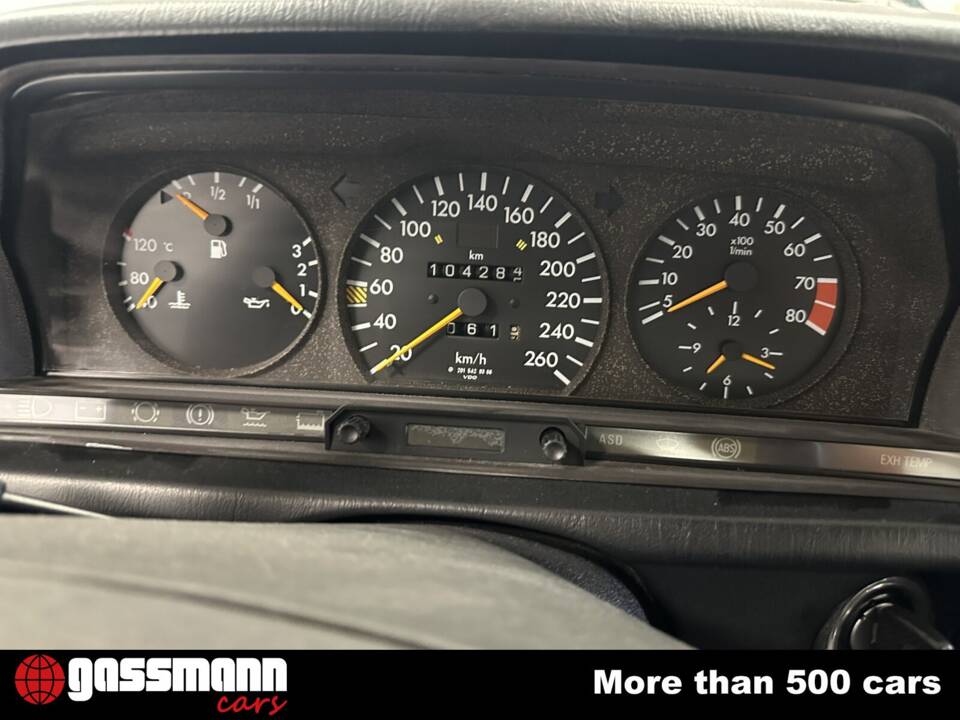 Immagine 9/15 di Mercedes-Benz 190 E 2.5-16 (1991)