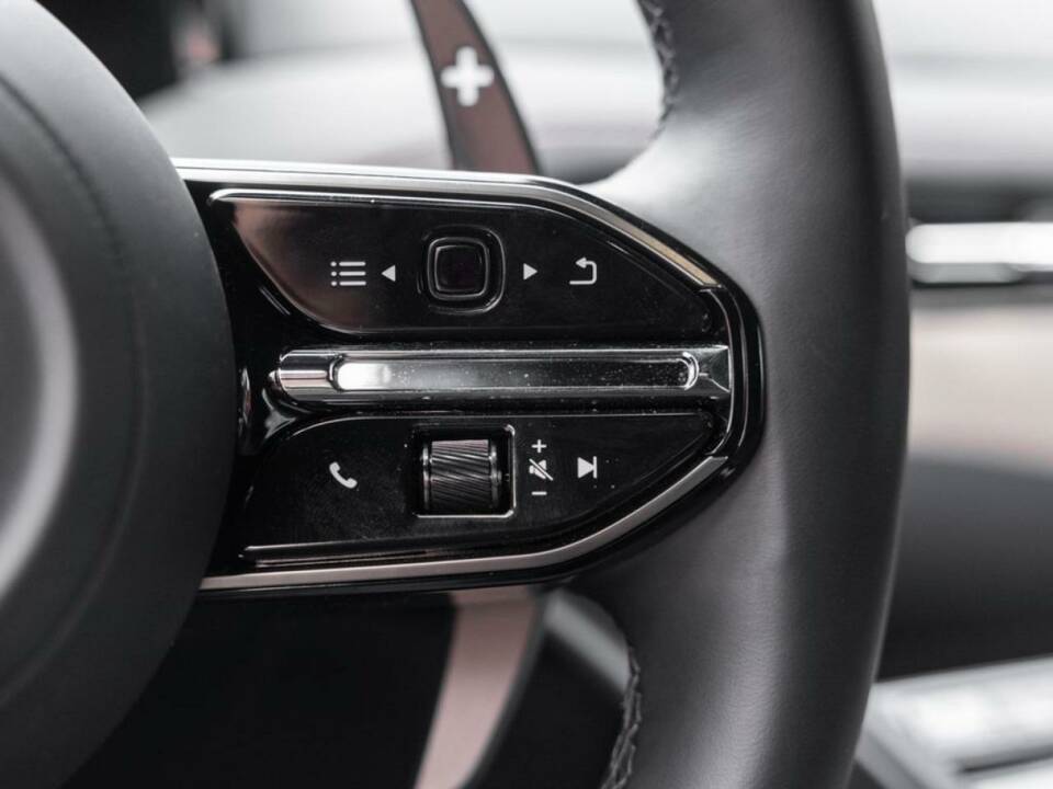 Bild 12/16 von Aston Martin DB12 (2023)