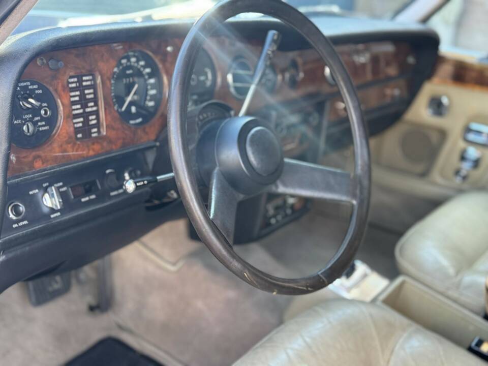Image 9/14 of Rolls-Royce Corniche I (1978)
