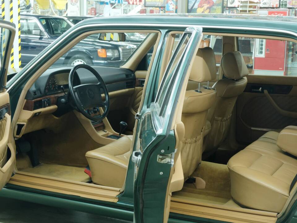 Bild 38/50 von Mercedes-Benz 420 SEL (1990)