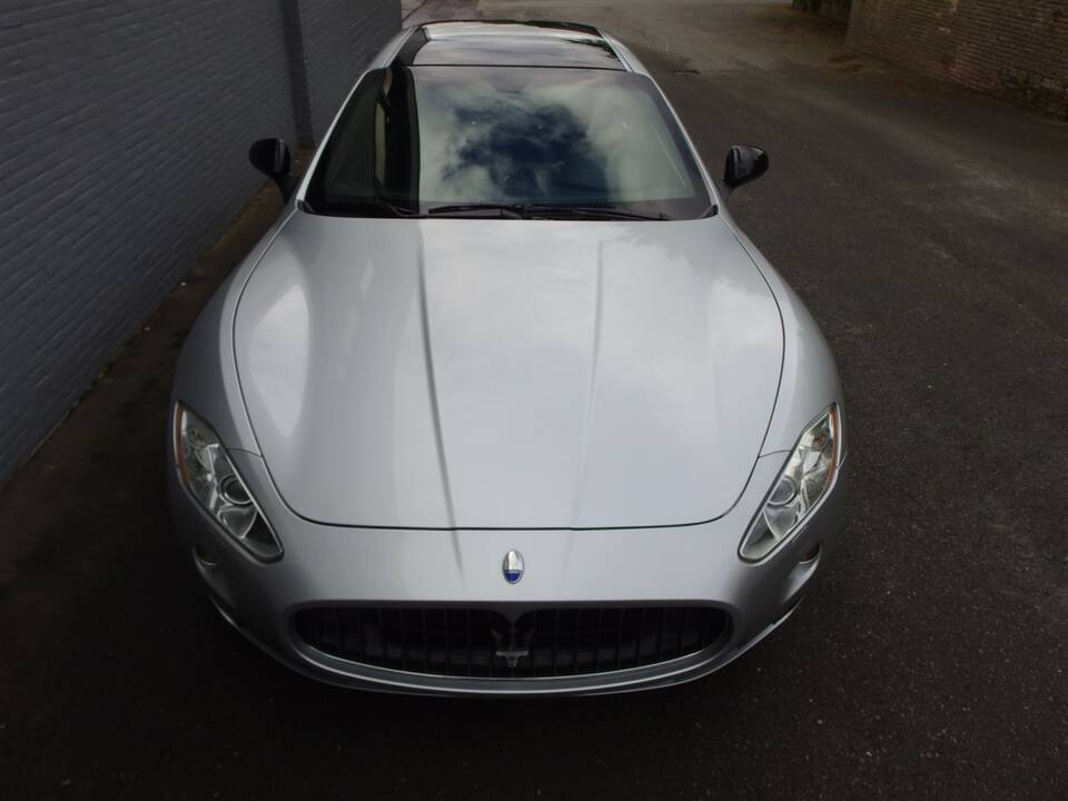 Immagine 7/98 di Maserati GranTurismo 4.2 (2009)