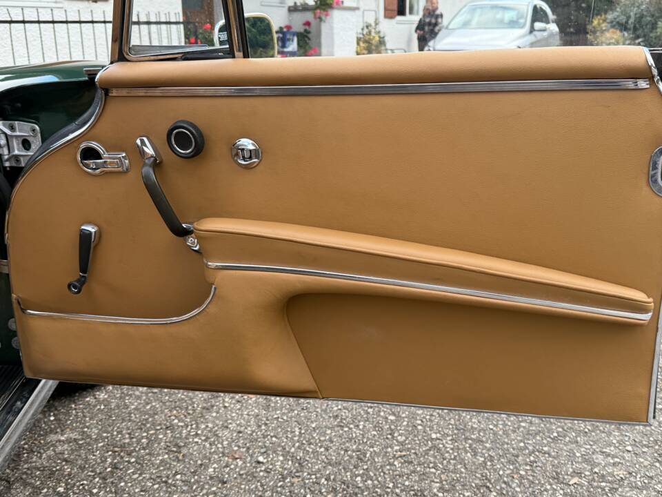 Afbeelding 15/46 van Mercedes-Benz 220 SE b (1961)