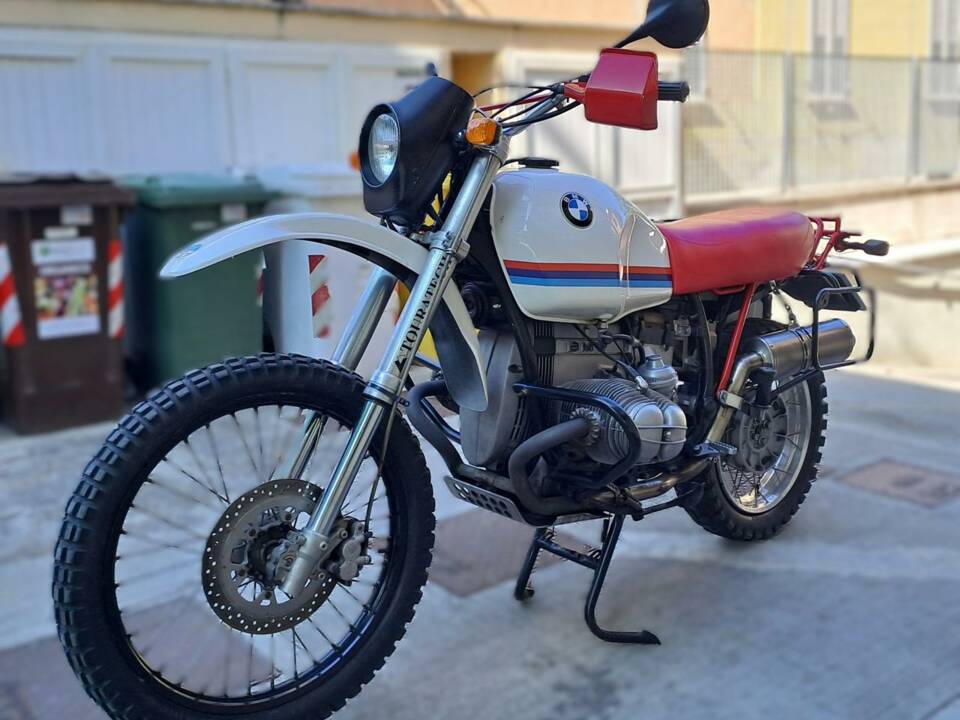 Immagine 21/49 di BMW R 100 RT (1990)