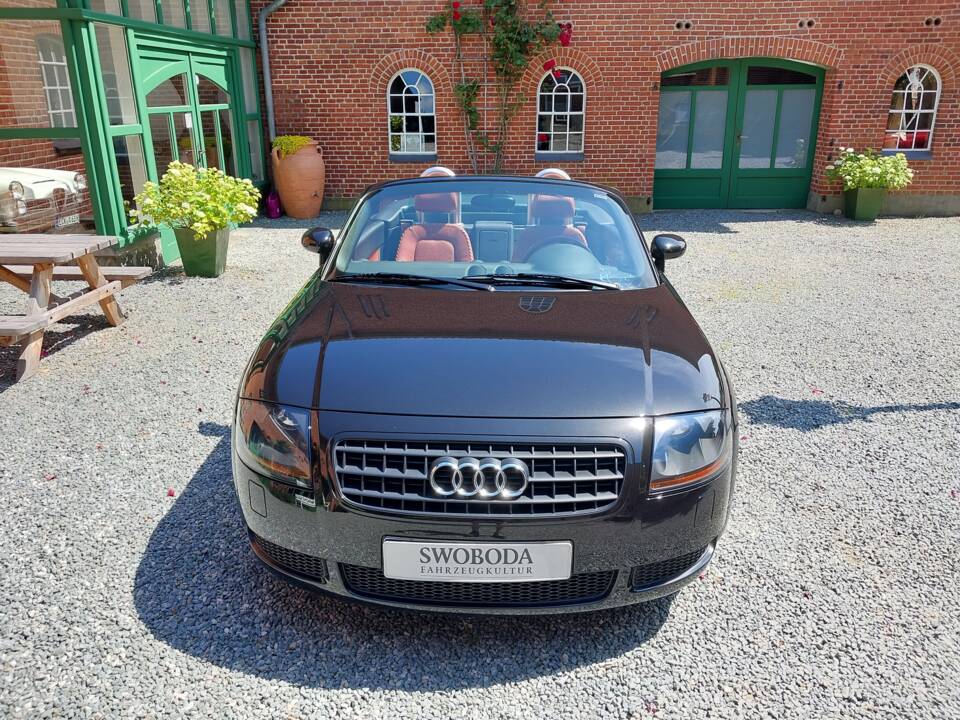 Image 8/15 of Audi TT 1.8 T (2003)