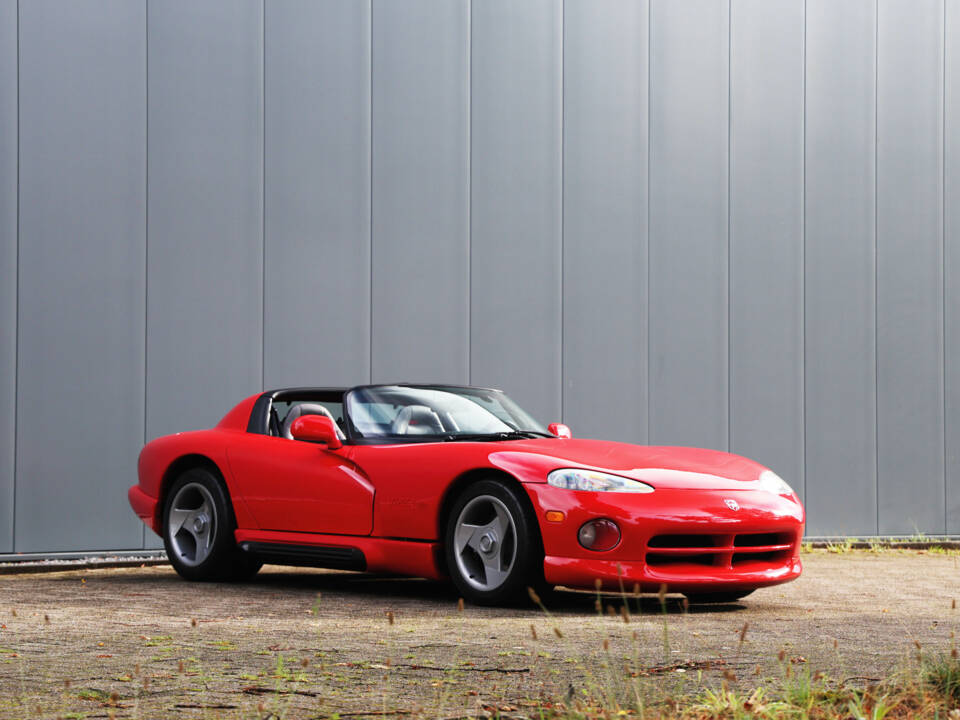 Image 23/61 of Dodge Viper RT&#x2F;10 (1993)