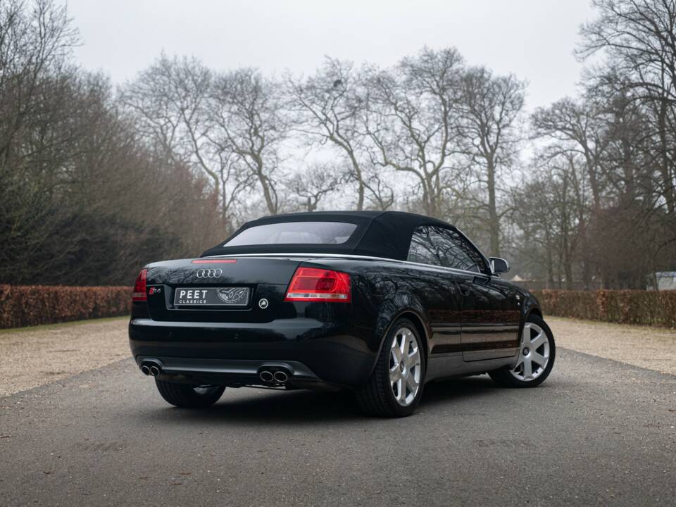 Image 29/39 of Audi S4 (2006)
