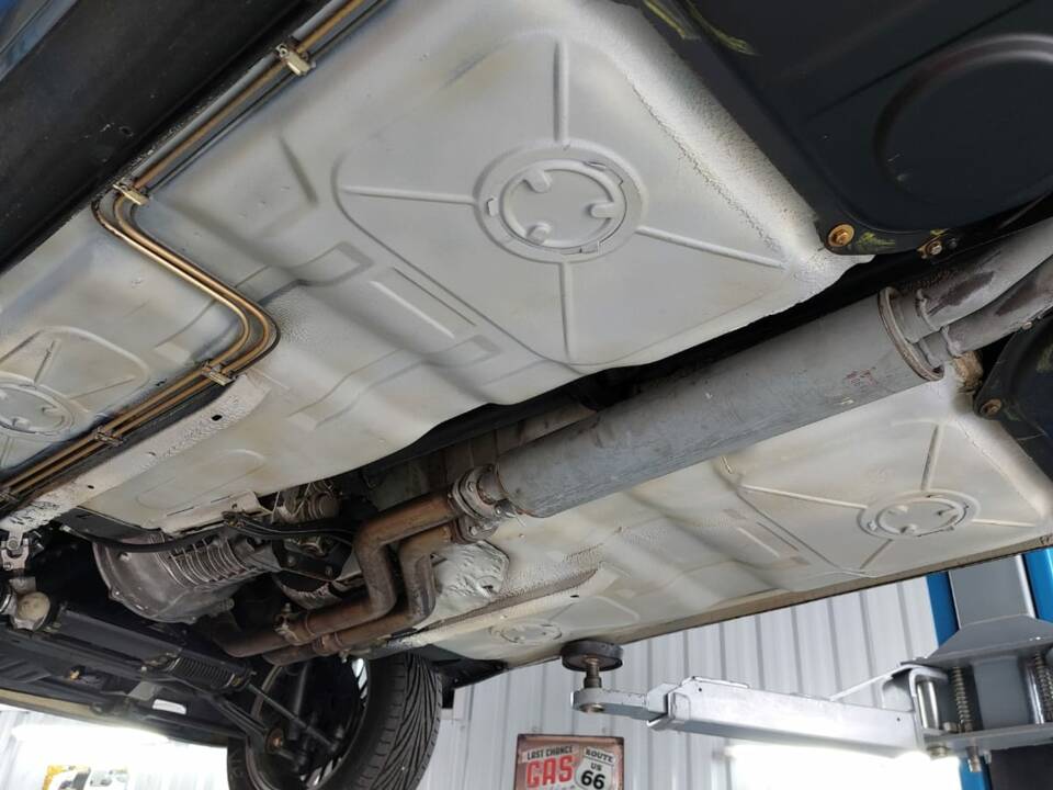 Image 47/56 of BMW 323i (1980)