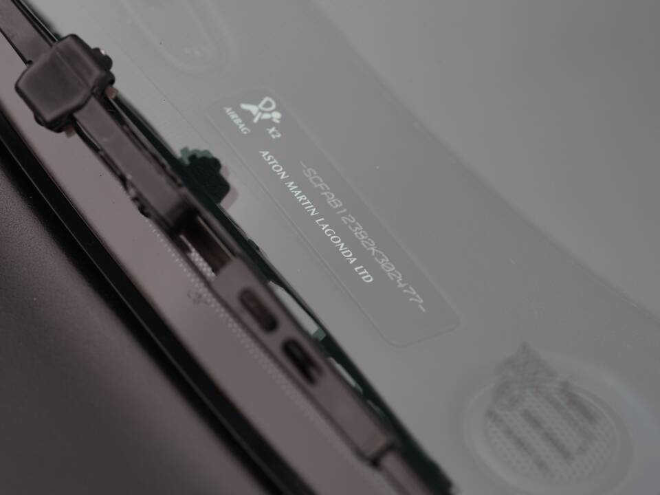 Bild 24/42 von Aston Martin DB 7 Vantage (2001)