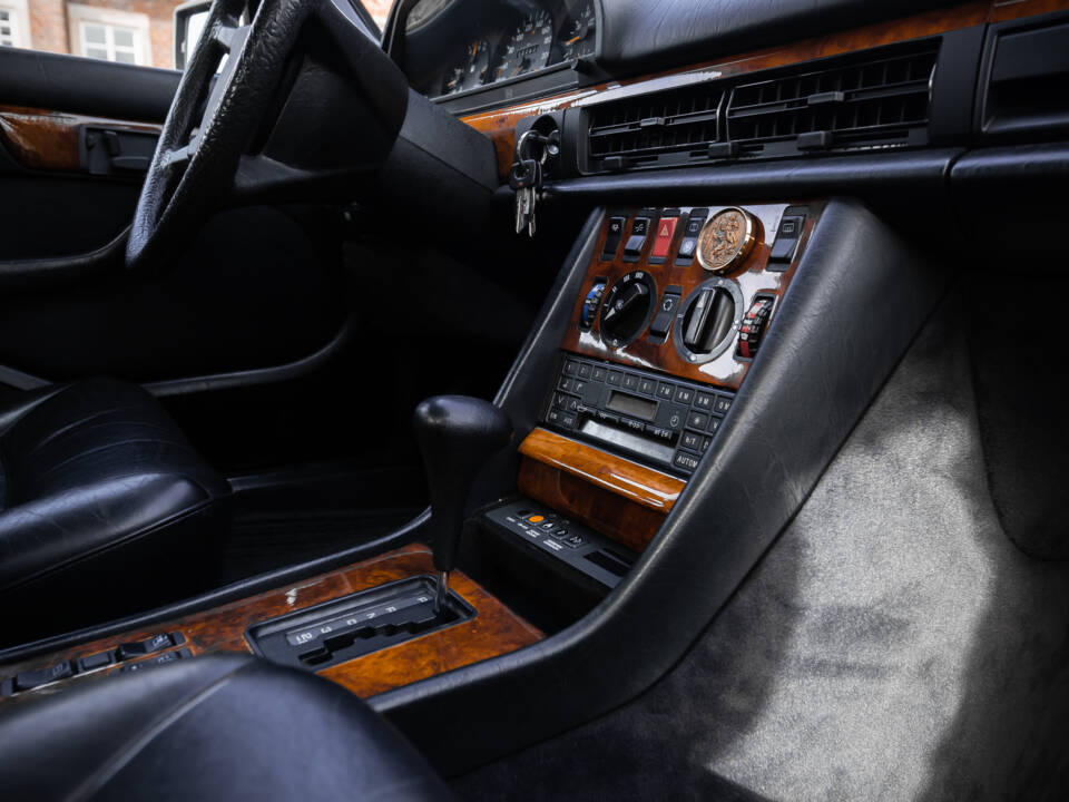Bild 8/23 von Mercedes-Benz 500 SEL (1982)