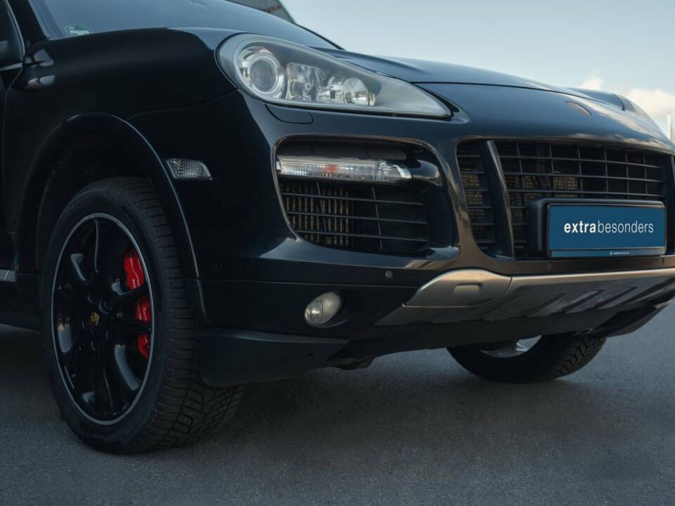Image 4/15 of Porsche Cayenne Turbo (2008)