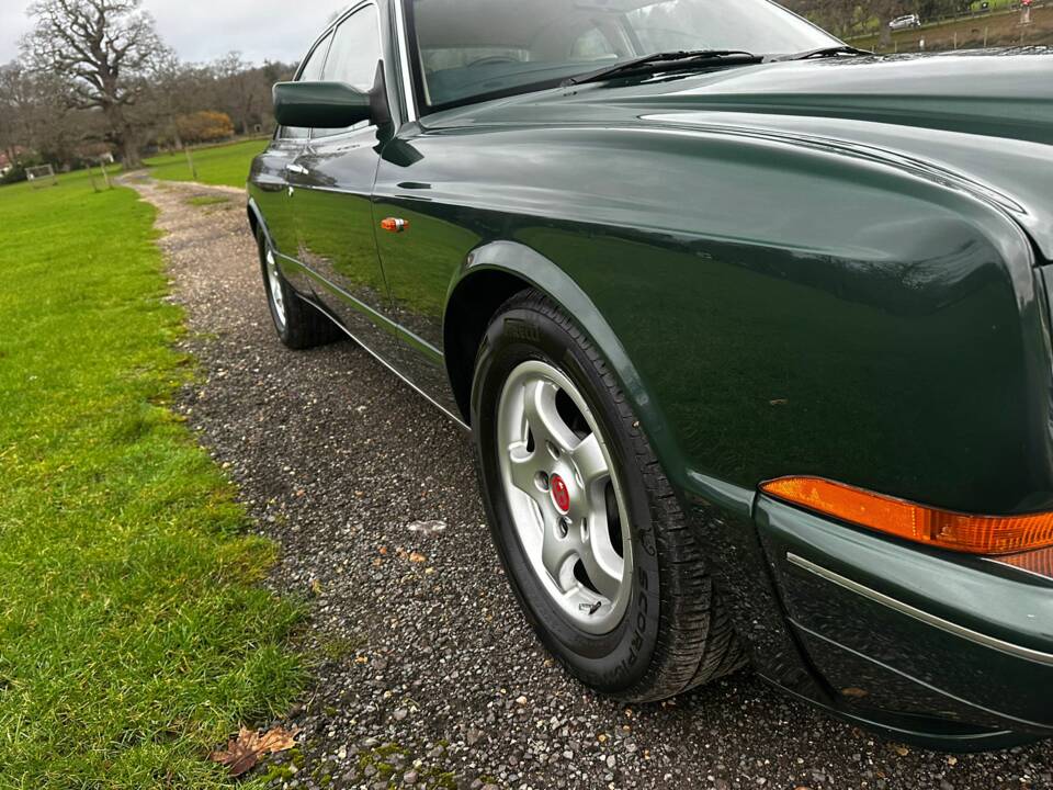 Bild 24/55 von Bentley Continental R (1992)