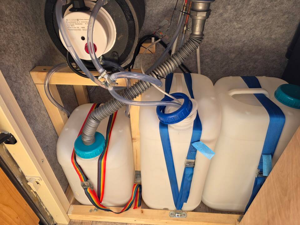 Image 32/38 de Mercedes-Benz Unimog U 1300 L (1986)