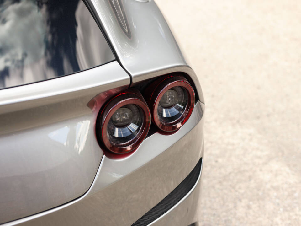 Immagine 48/61 di Ferrari GTC4Lusso (2017)