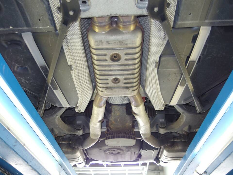 Image 45/48 of ALPINA B6 Coupé (2006)