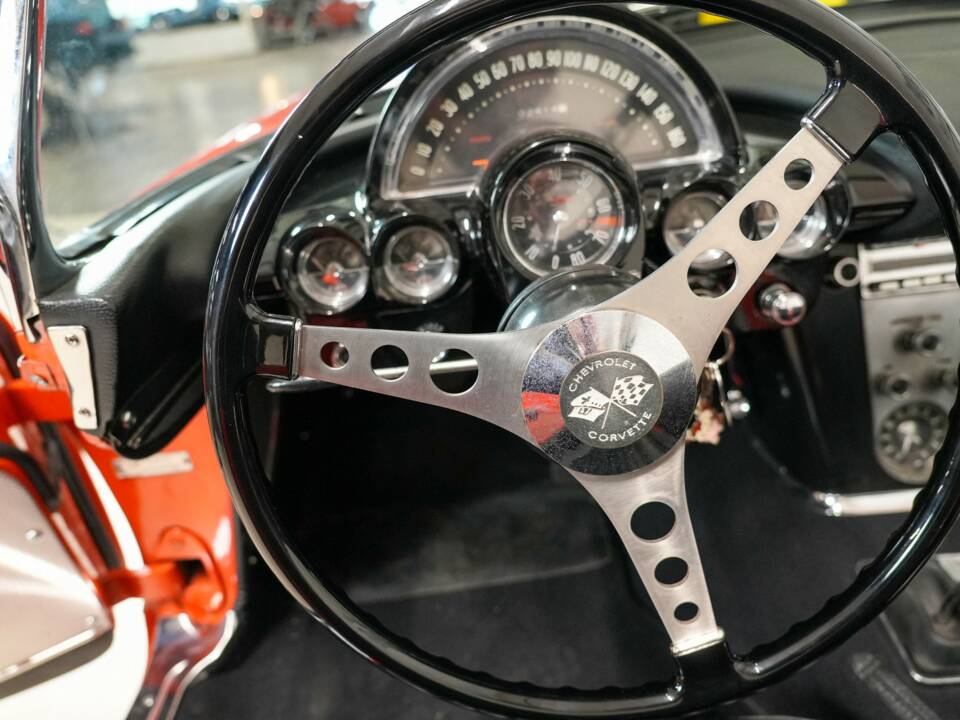 Bild 16/31 von Chevrolet Corvette (1958)