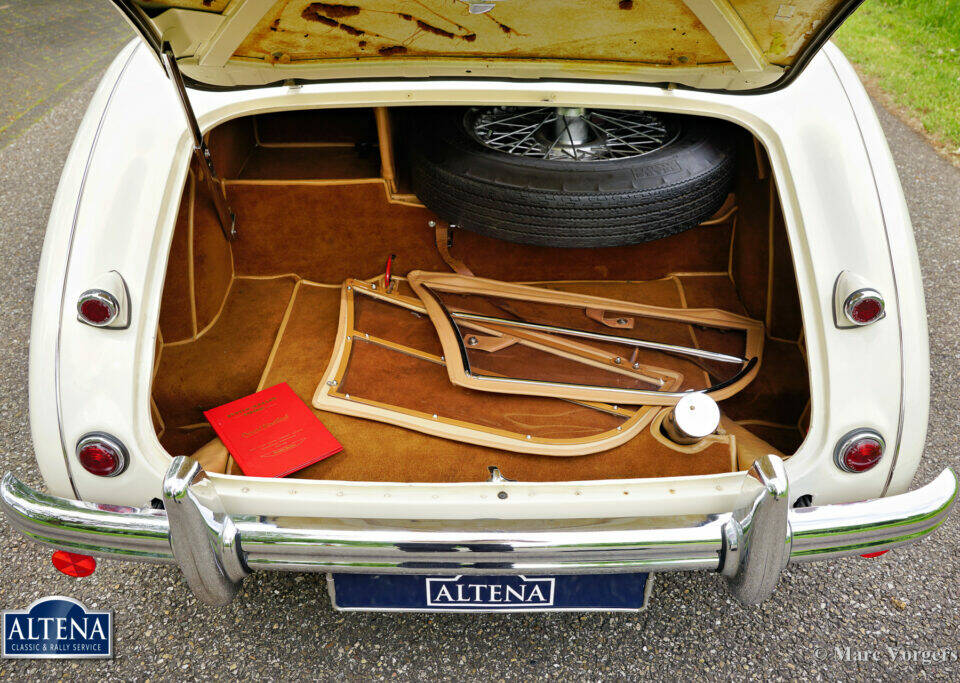 Image 46/50 of Austin-Healey 100&#x2F;4 (BN1) (1955)