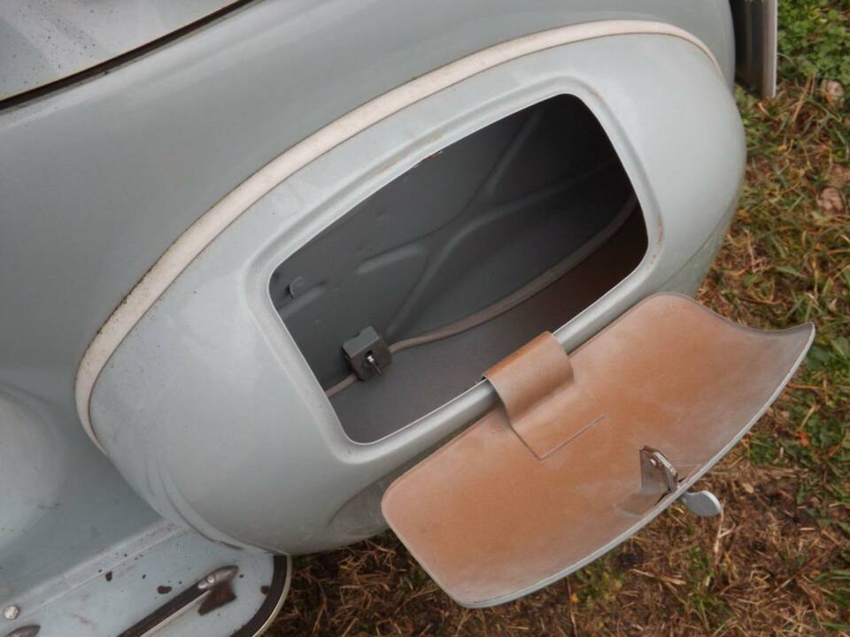 Bild 39/50 von Piaggio Vespa 125 (1961)