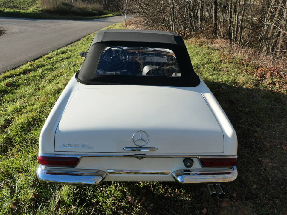 Bild 43/50 von Mercedes-Benz 230 SL (1966)