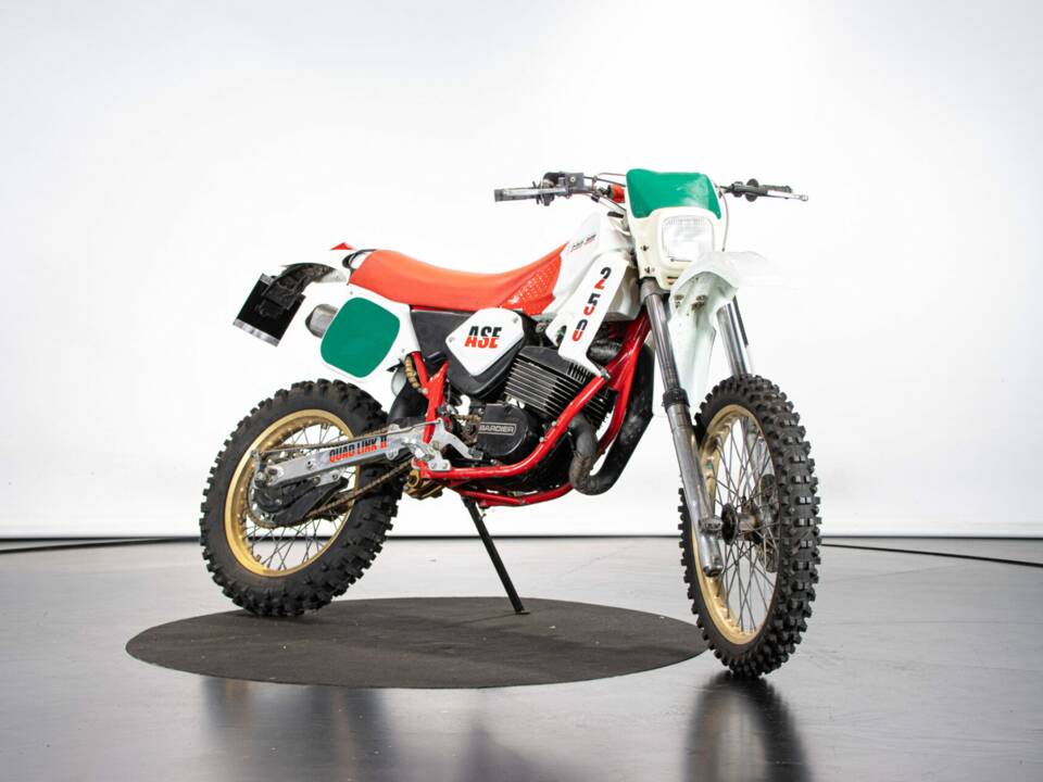 Immagine 7/39 di Can-Am ASE 250 (1986)