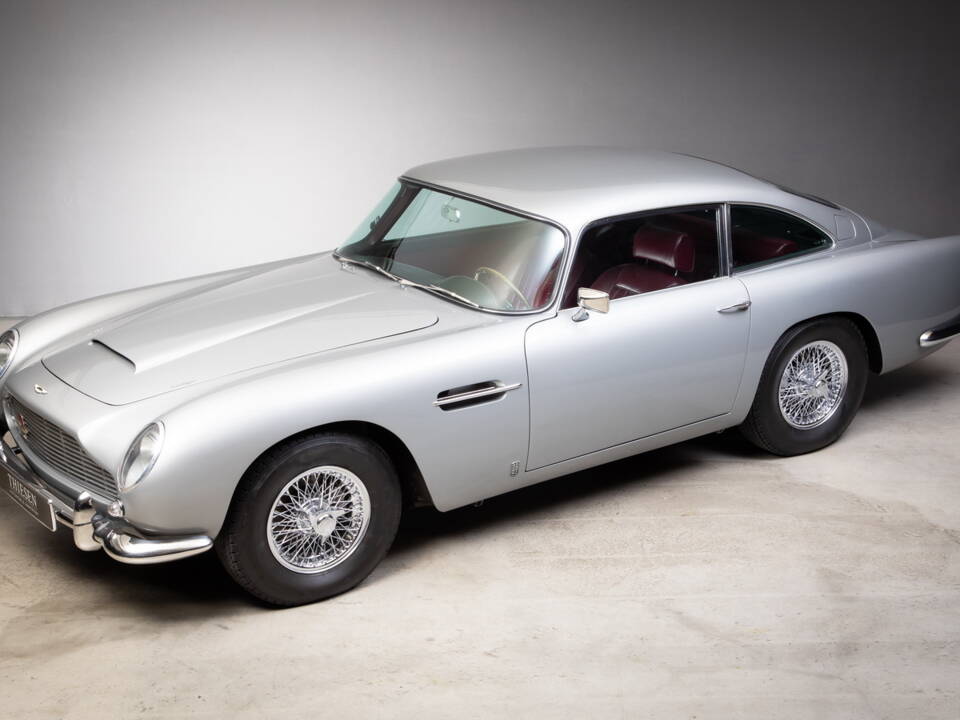 Image 2/20 of Aston Martin DB 5 (1965)