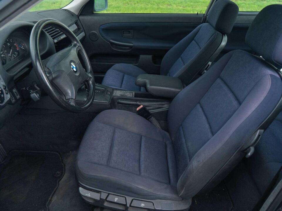 Bild 5/40 von BMW 316i (1998)
