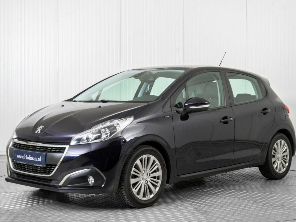 Image 1/50 of Peugeot 208 1.2 PureTech 82 (2019)