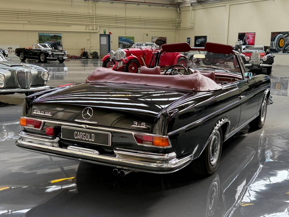 Bild 12/22 von Mercedes-Benz 280 SE 3,5 (1970)