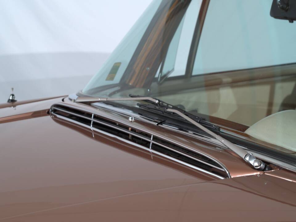 Image 12/57 of Mercedes-Benz 280 SE 3,5 (1971)