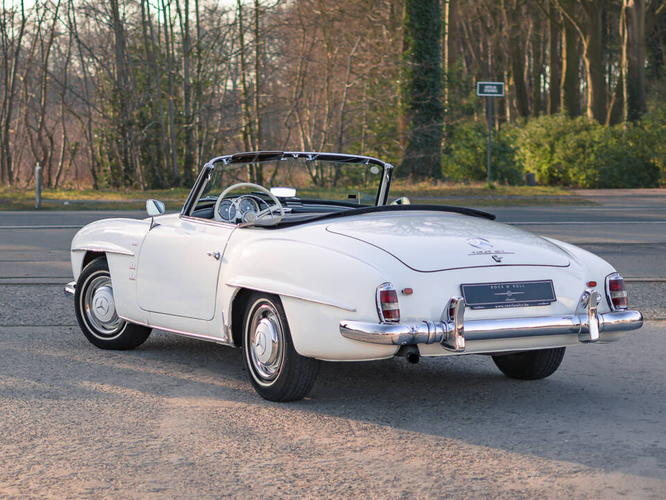 Image 8/42 de Mercedes-Benz 190 SL (1961)