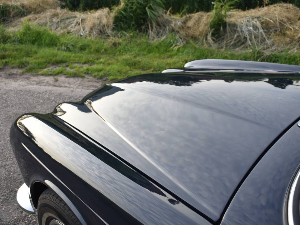 Bild 18/37 von Jaguar XJ 6 4.2 (1972)