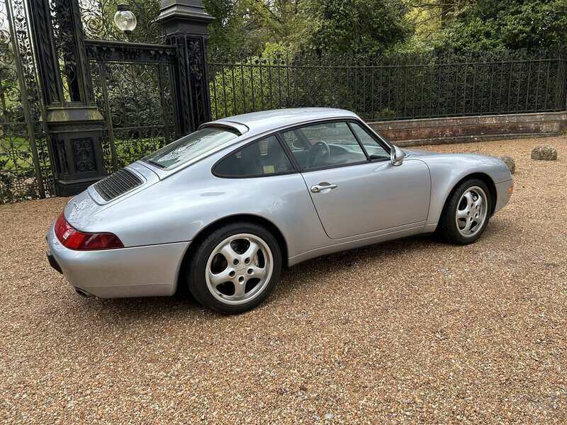 Afbeelding 4/8 van Porsche 911 Carrera 4 (1995)