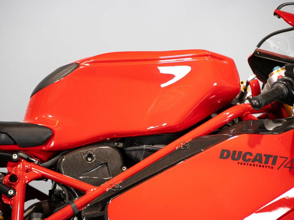 Image 39/50 of Ducati DUMMY (2004)