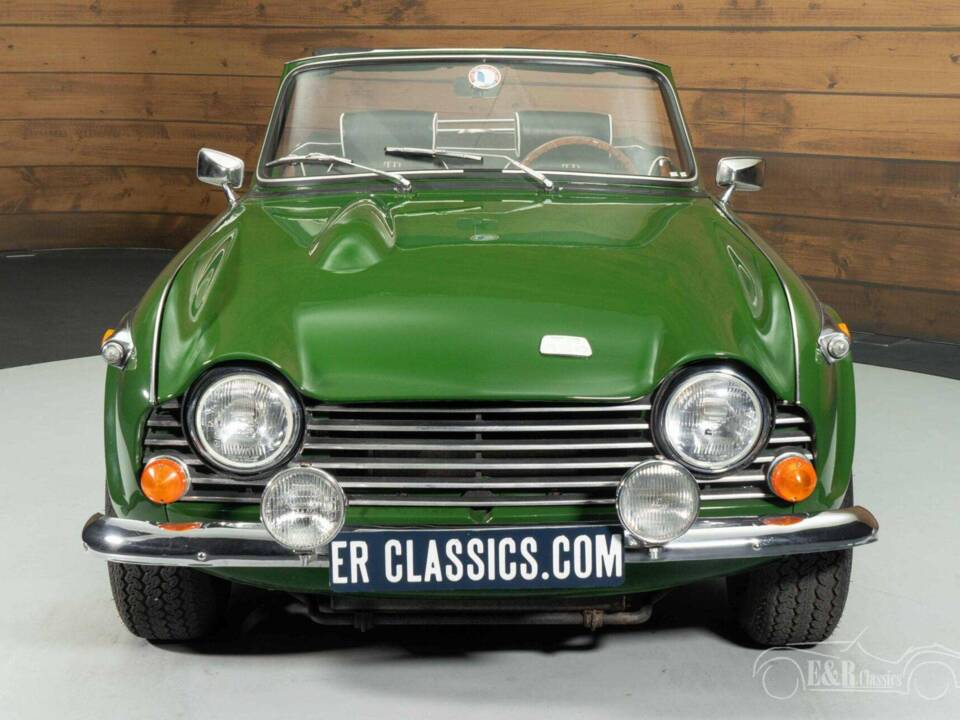 Immagine 17/19 di Triumph TR 250 (1967)