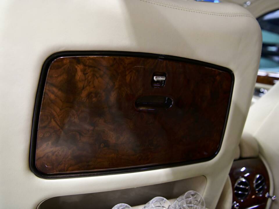 Bild 41/50 von Bentley Arnage T (2005)
